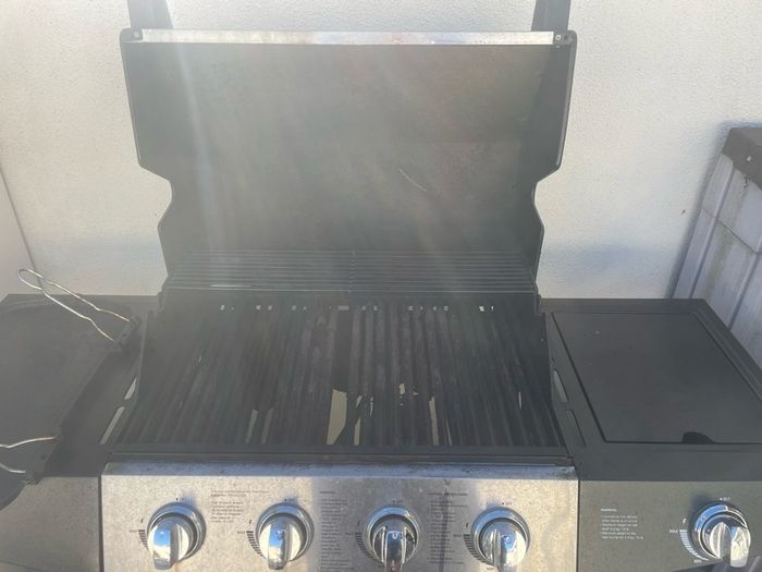 Master Cook 4-Burner Gas BBQ + Side Burner & Outdoor Cover