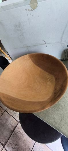 Vintage 11 inches in Di. 4 inches H. Wood Round Dough Bowl Primitive Farmhouse Kitchen Salad Serving