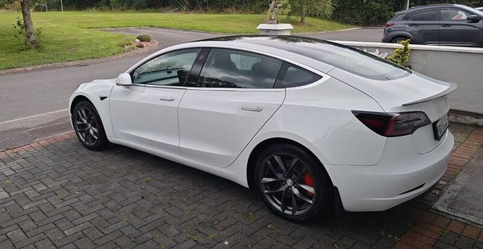 Tesla Model 3 2019