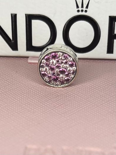 Pandora Reflexion Charm - Brand new
