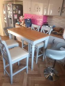 table and chairs