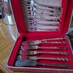 Silver plated fish knife set x6