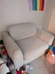 Free love seat
