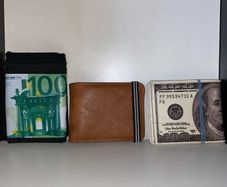 wallets 3 euro each