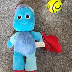 In The Night Garden Plush Toy Snuggly Singing Igglepiggle 30cm