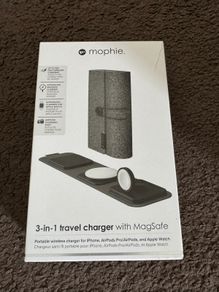 Mophie 3 in 1 wireless charger