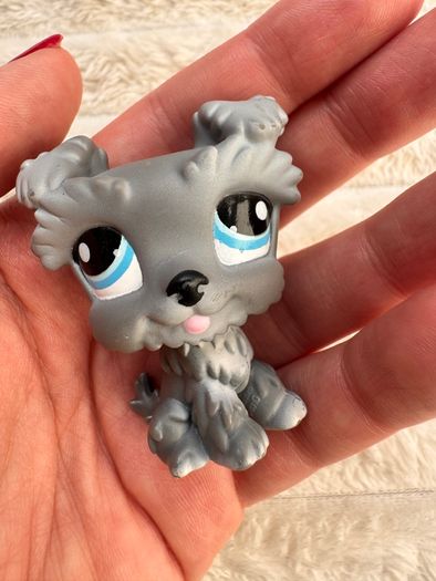 Hasbro Grey Schnauzer Littlest Pet Shop Dog 1393 approx. 5 cm. Used Please see photos