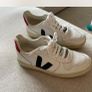 Veja Trainers Image 2