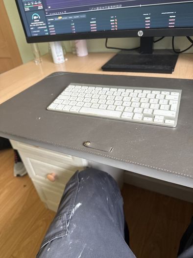 Apple A1314 Bluetooth Wireless Keyboard Silver Original