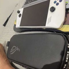 Rog Ally Z1 Extreme 2 TB + Official Carrying Case