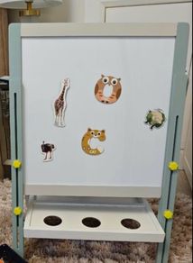 Kids Magnetic and chalk board