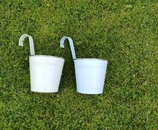 2 hanging plant holders