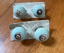 4 door knobs