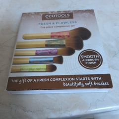Ecotools. Fresh & Flawless - 5 Piece Complexion Brush Set.  B.N.W.T.
