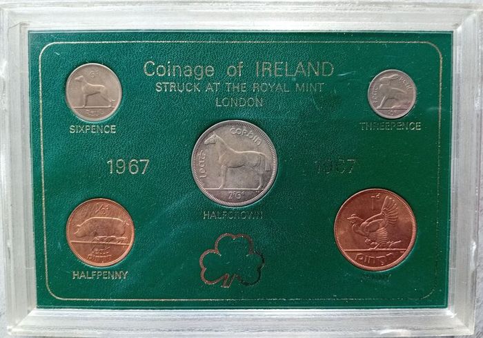 1967 Irish Coin set in original Slip with Cover