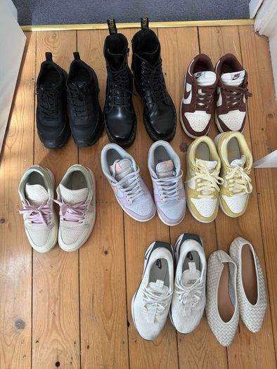 shoe bundle size 4 Nike dune martens salamander converse