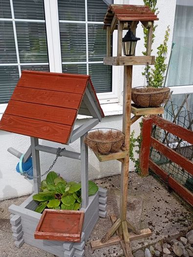 Used garden decorations