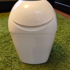 Tommee Tippee Sangenic nappy bin