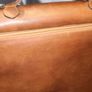Elegant, quality unisex leather office handbag Image 2