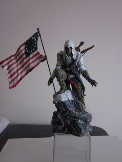 Assassins Creed Connor Statue Freedom 2012
