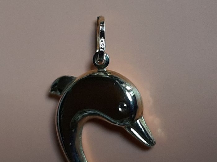 New 9ct gold charm/Pendant Dolphin new