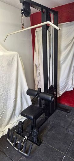 Lat pulldown & Low Row pulley machine