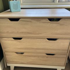 Mamas and Papas Cot bed and drawer