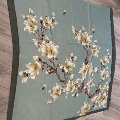 Beautiful patterned light scarf long new