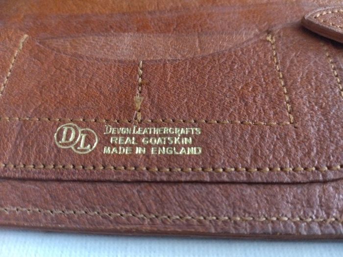Freepost  Unusual Vintage Devon Leathercrafts Goatskin Wallet / Purse