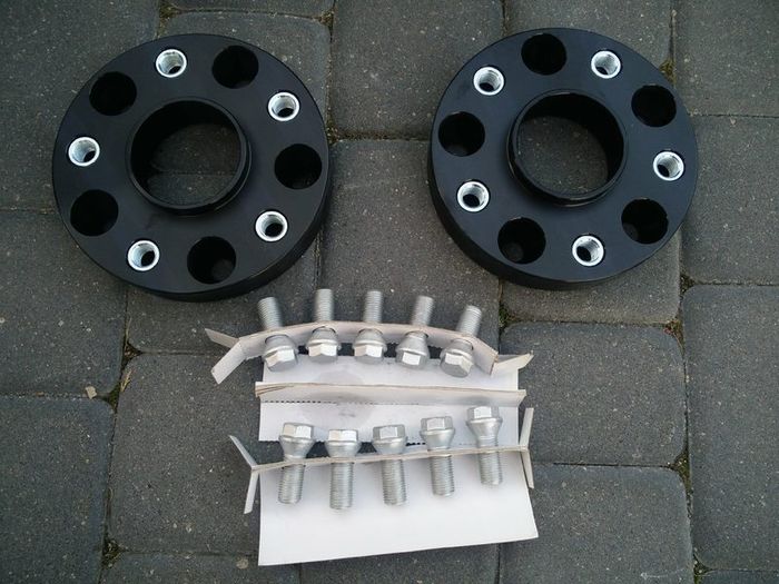 VW Touareq AUDI Q7 PORSCHE Aluminium Wheel Spacers 60mm (2x30mm per side)