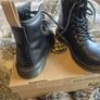 Girls dr martens Image 3