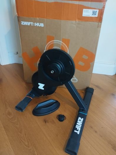 Zwift hub one turbo trainer