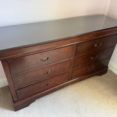 Chest of Drawers with Glass Top