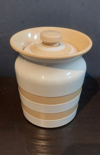 Fabulous RARE Collectable Traditional Cornishware Storage Jar in the Very Rare and Discontinued Gold & White Colourway, TG Green, Restyled by Judith Onions, Circa 1968 to 1975