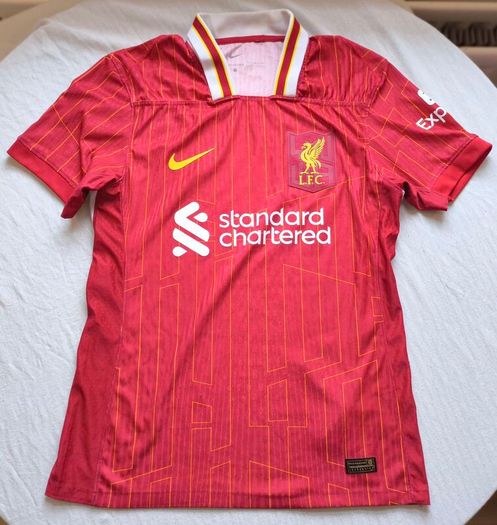 2024/25 Liverpool Stadium Nike Home Jersey Size L Adults