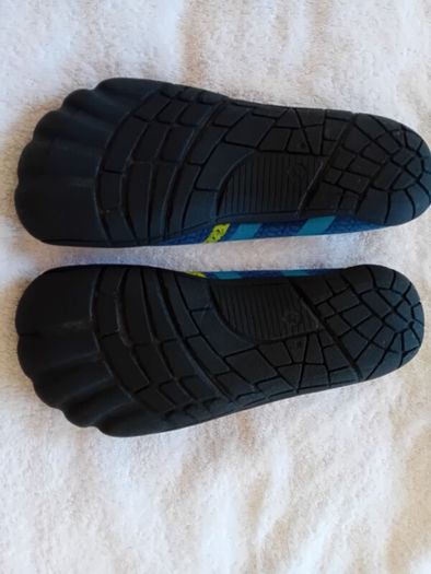 Kid's Water Shoes Size 35