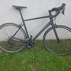 Cube attain road bike