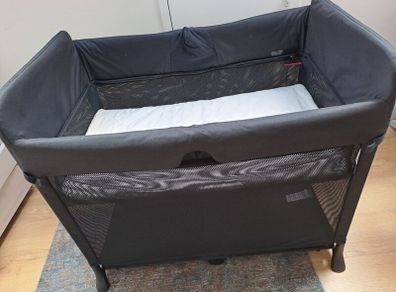 Travel cot