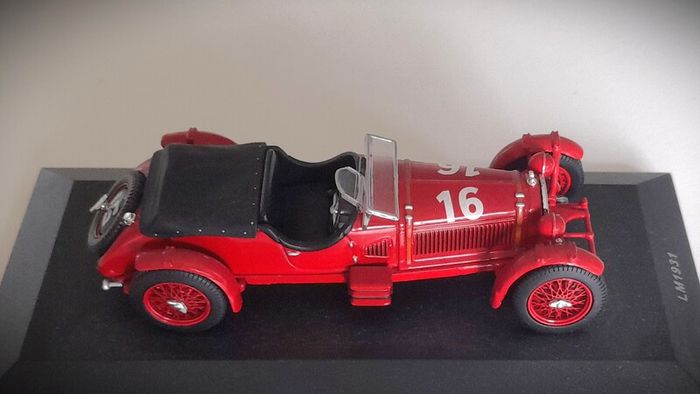 Diecast Model Le Mans Winning Alfa Romeo 8C 2300 Le Mans 1931 1st - IXO 1:43