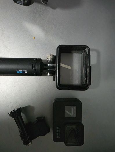 GoPro Hero 7 Black + Accessories & SD Card