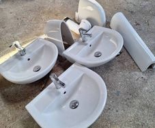 Bathroom sink