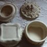 two vintage cherub pots with lids Image 2
