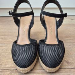 Woven wedge sandals