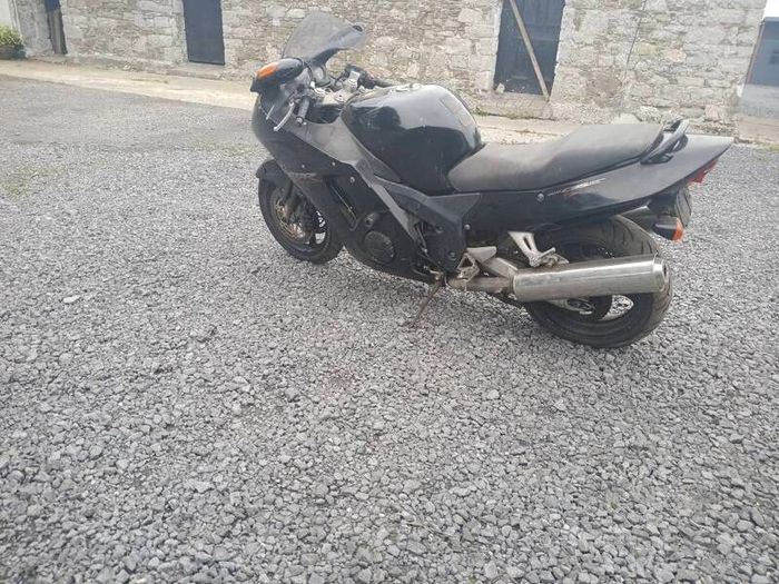 black bird1100 1998 vfr BREAKING ONLY