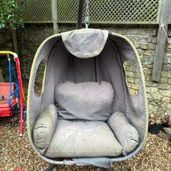Garden swinging chair