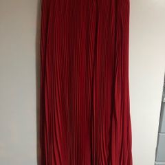 Ladies BNWT heavy skirt free size reduced