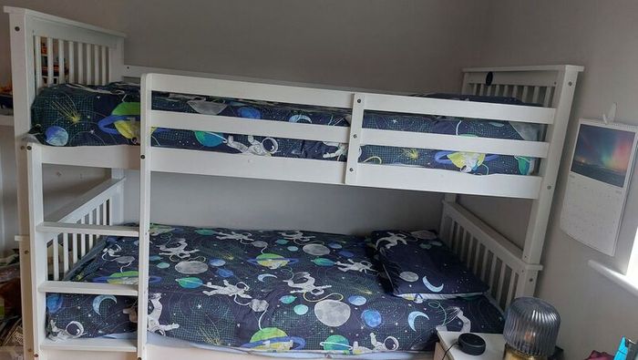 Bunk Beds - single with bedding