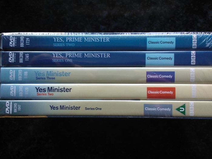 Yes Minister and Yes Prime Minister - Complete Collection [DVD] BOXSET NEW AND SEALED