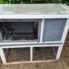 Rabbit hutch