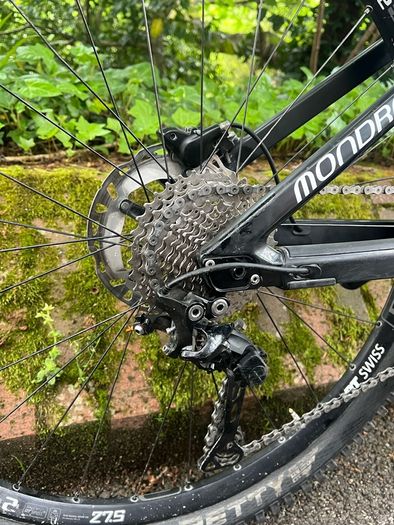 Mondraker Dune Carbon R